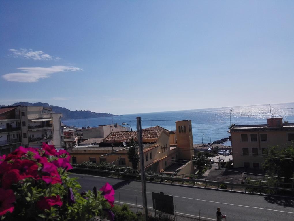 Naxos Apartments Giardini-Naxos Zewnętrze zdjęcie